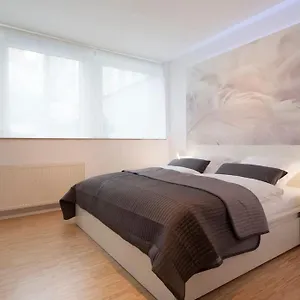 apt-exclusive-2-room.nuremberg-hotels.org/