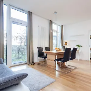 luxury-apartment-in-marthashof.find-berlin-hotels.com/